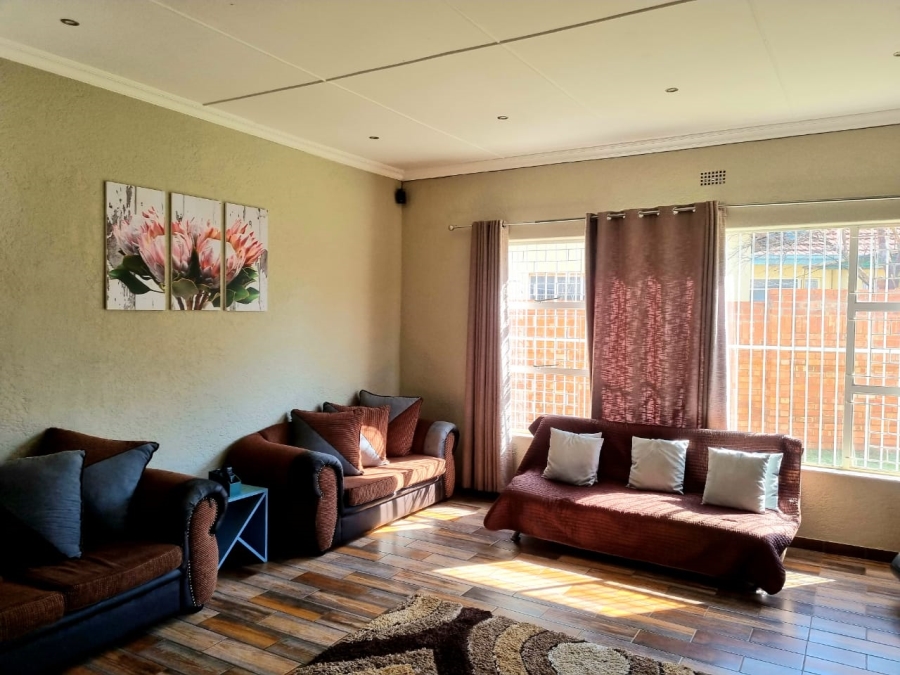 4 Bedroom Property for Sale in Hillcrest Northern Cape